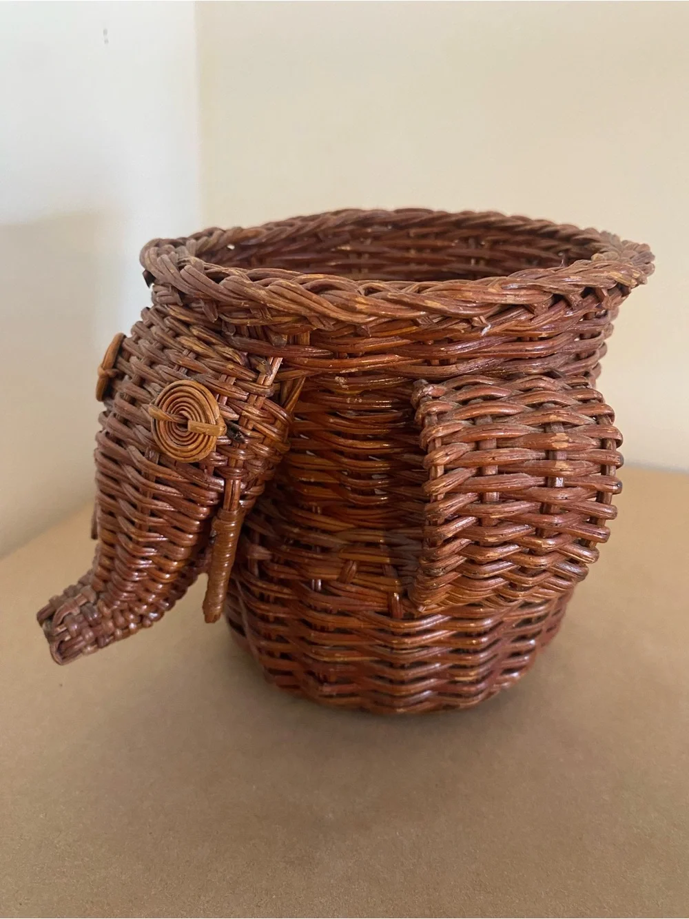 Vintage Elephant Wicker Basket w/ ear handles, planter storage decor cute